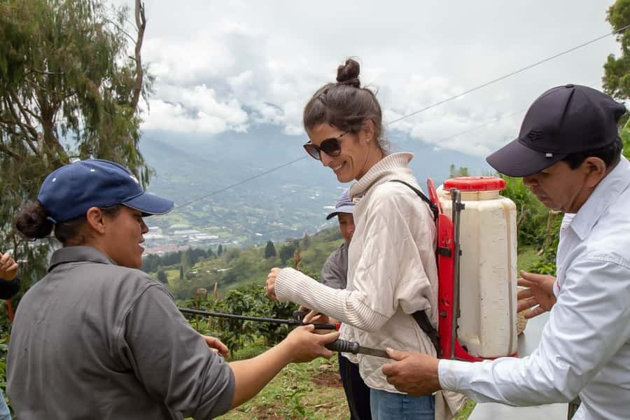 Medellin: Horseback Riding Coffee Farm Tour with Coffee Spa - What to bring and how to prepare