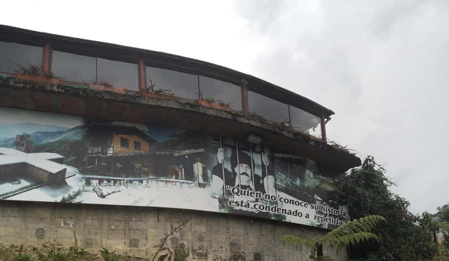 Medellín: Pablo Escobar Jail Private Tour - Seeing Escobar’s self-designed prison