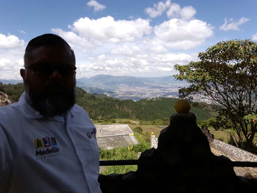 Medellin Pablo Escobar Tour - The guides are the real strength