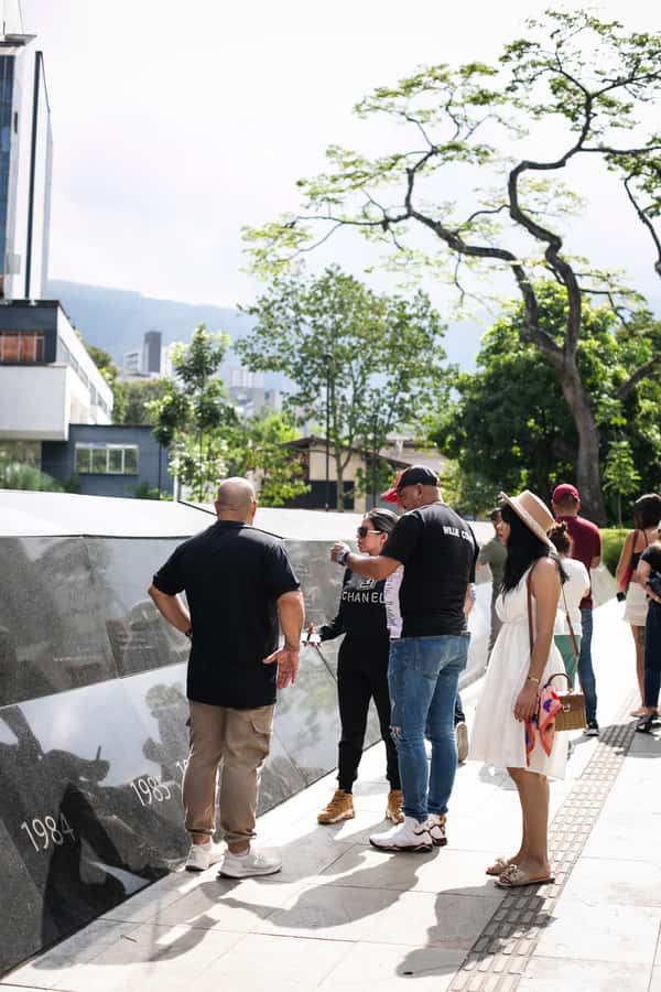 Medellín: Pablo Escobar Tour incl. museum & transportation - The Guatapé question needs clarification