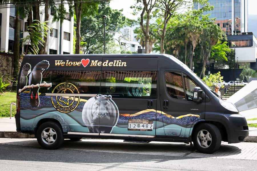 Medellín: Pablo Escobar Tour with Guide and Transportation - Guide, language, and the quality of the explanation