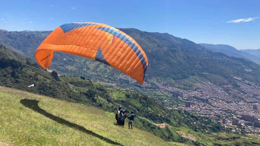 Medellín Paragliding - Go Pro Included - Key points to know before you book