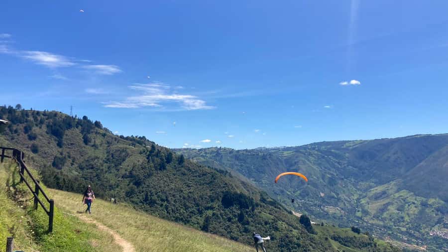 Medellín Paragliding - Go Pro Included - Is $130 a fair price?