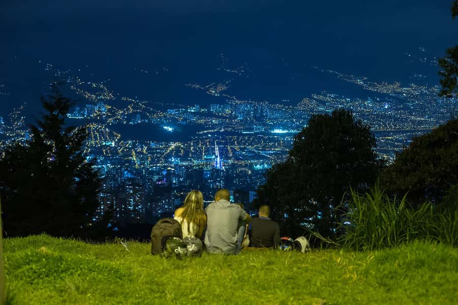 Medellín: Private Food Tour With The Best Viewpoints. - What $90 per person really covers
