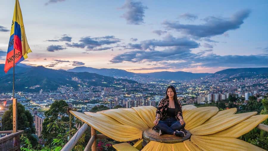 Medellín: Private Food Tour With The Best Viewpoints. - Climbing toward Mirador Las Palmas No. 2