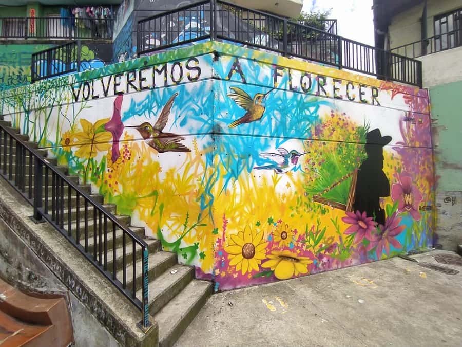 Medellín: Private Pablo Escobar and Comuna 13 Tour - Why this tour is more than a Pablo Escobar sightseeing trip