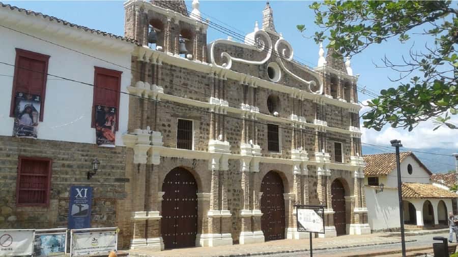 Medellin: Santa Fe de Antioquia Guided Day Trip - The Return to Medellín