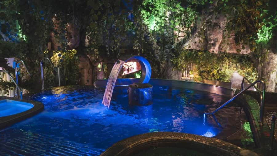 Medellín: Spa Experience with Dinner, Massage and Sauna - Starting with water, warmth, and gentle pressure