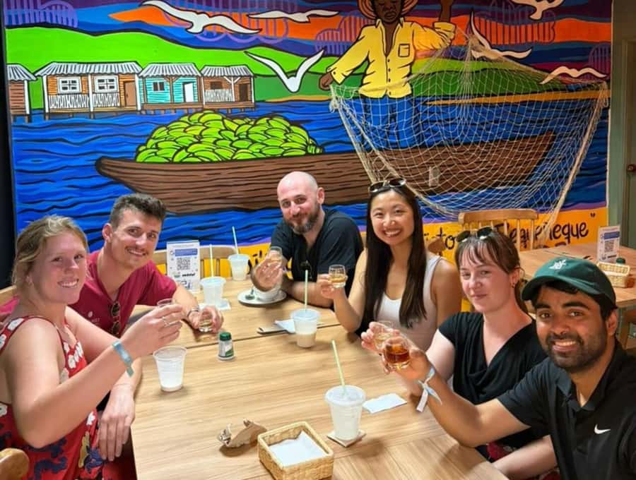 Medellín: Street Food Tour with Local Tastings - What the guide adds to the meal