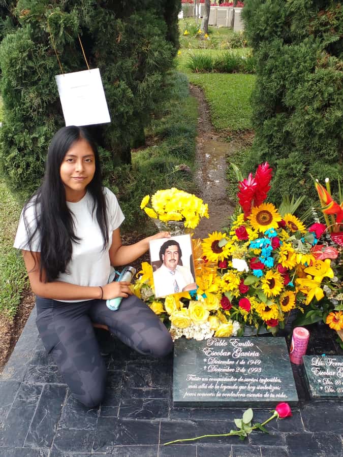 Medellin: Tour Pablo Escobar y Comuna 13 Privado - Should you book this Medellin experience?