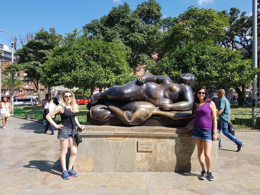 Medellín: Walking Tour with Cable Car and Botero Plaza - Why this route gives you more than Botero Plaza