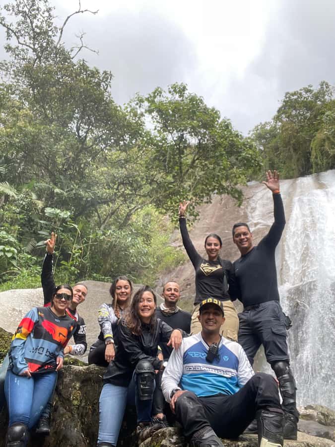 Medellin: waterfalls and naturals poolls tour - Stop one: Barbosa town and a slower hour