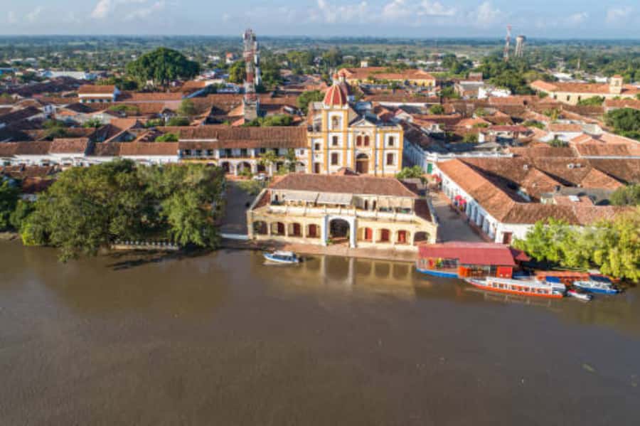 Mompox Caribbean Routes - First views of Mompox beside the Magdalena River