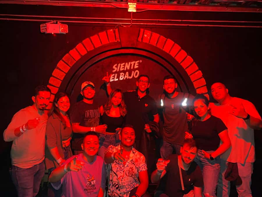 Nightlife Medellin, Rooftops, bars and Clubs - Finishing at a Provenza club