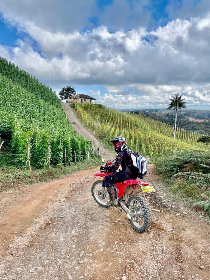 Off-road motorcycle adventure through the Medellín mountains - Leaving Medellín from Avenida El Poblado