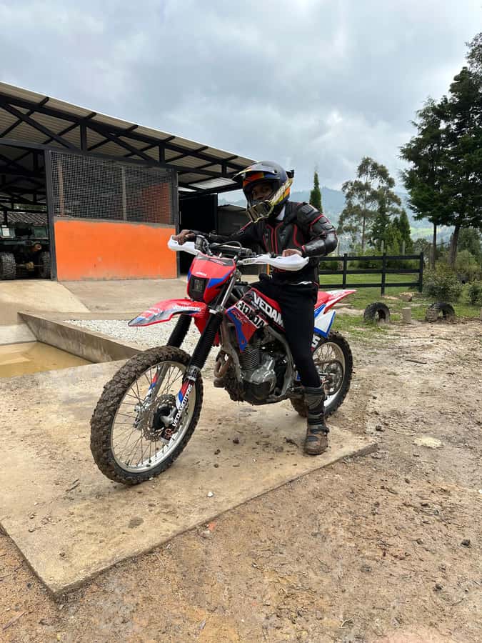 Off-road motorcycle adventure through the Medellín mountains - Should you book it?