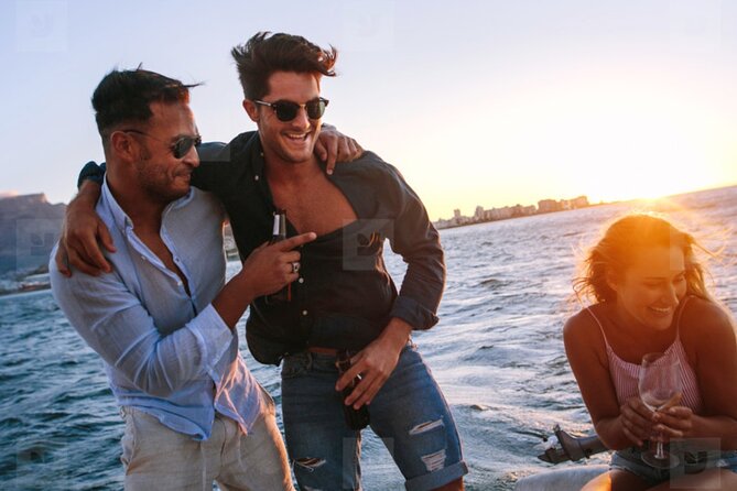 Open Bar Sunset Cruise in Catamaran or Speedboat (Best Deal) - What kind of cruise is this?