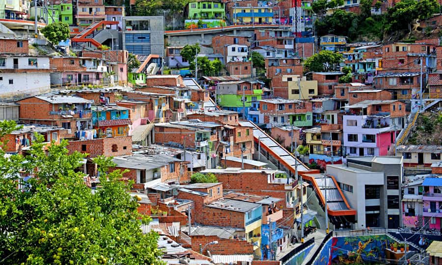 pablo, comuna 13 & cable car express tour - Key points at a glance