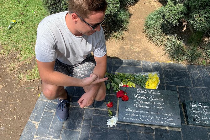 Pablo Escobar +Comuna13 tour - Why a private tour changes the day