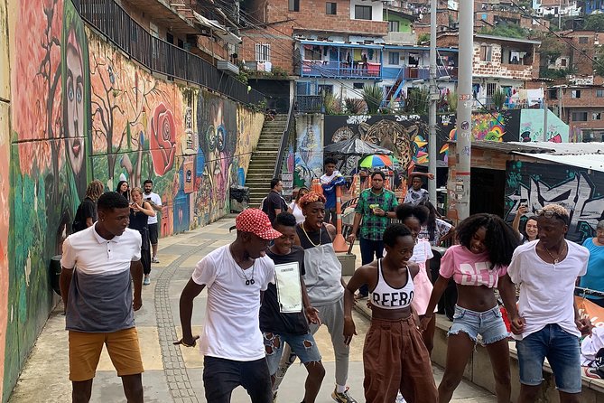 Pablo Escobar +Comuna13 tour - Six hours, with hotel pickup included