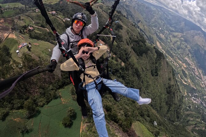 Paragliding in Medellin. - Landing, photos, and the return to town