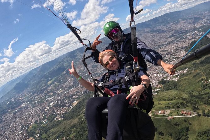 Paragliding in Medellin. - Timing, weather, and cancellation rules