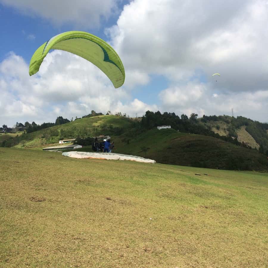 Paragliding the Andes from Medellín - Who should book this flight?