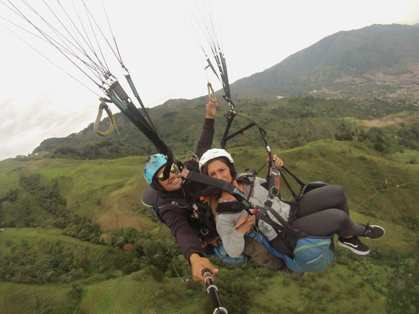 Paragliding Trip with Certified Pilots + Transportation - Safety, Comfort, and the Pilot’s Role