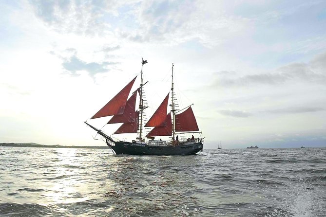 Premium Pirate Beach Adventure, Open sea Rope Swing, Drinks+Lunch - Setting sail from Cartagena’s historic waterfront