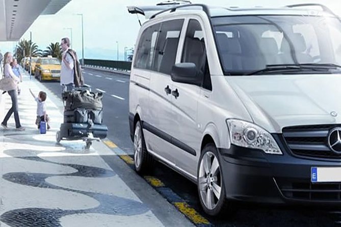 Private Bogota Airport - Hotel Transfer: Safe, Fast, and Reliable - The one-hour ride through Bogotá traffic