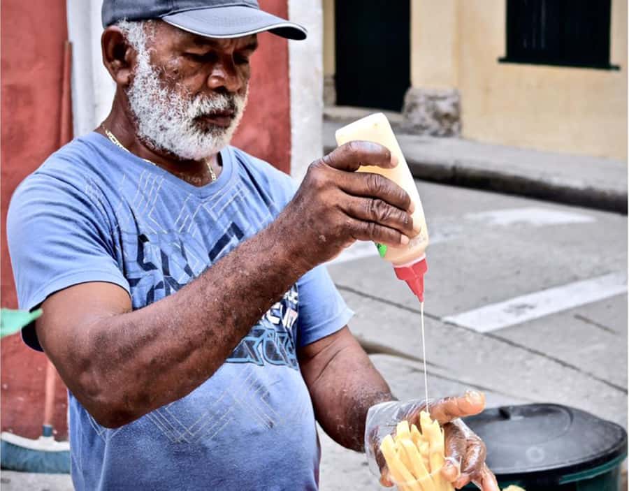 Private Street Food Tour in Walled City and Getsemani - Adding Getsemani to the picture