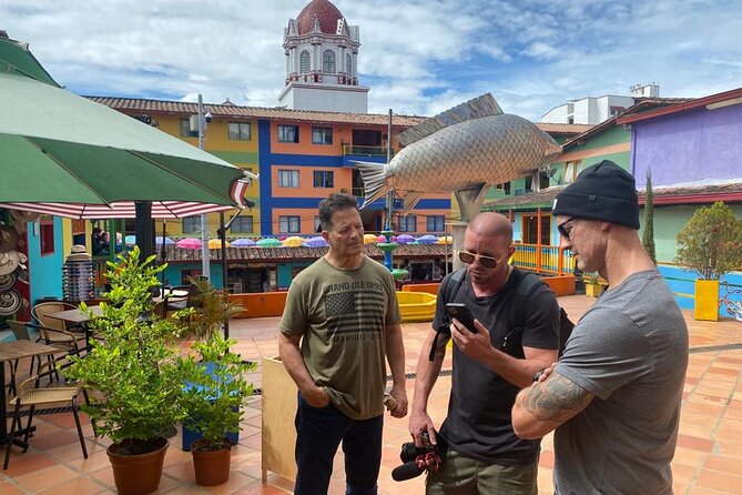 Private Tour to Guatapé and The Rock of El Peñol from Medellín! - Alto del Chocho: a short break with local flavor