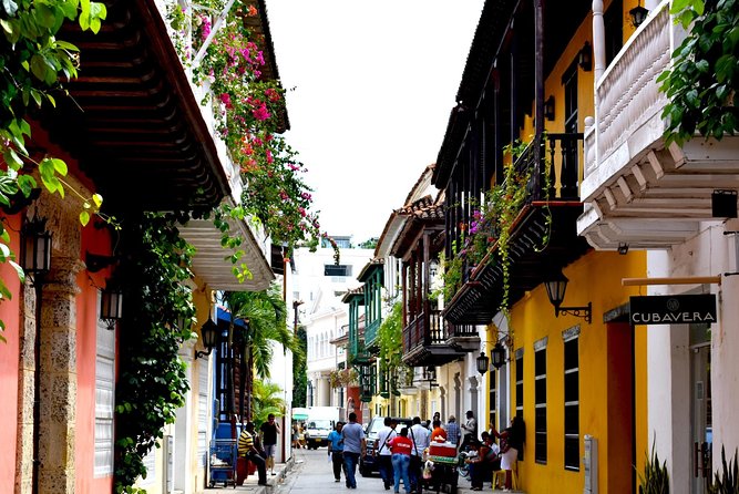 Private transportation from Santa Marta city to Cartagena - Four hours on the Caribbean coast road