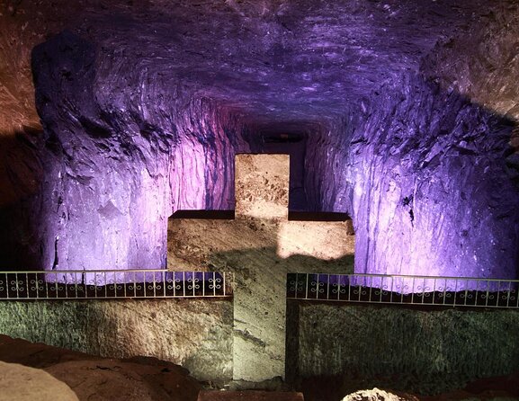 Private Zipaquira Salt Cathedral and Guatavita Lagoon Tour from Bogota - The day at a glance