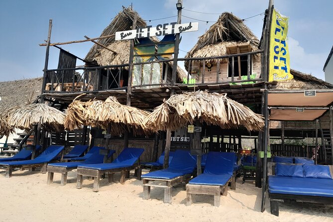 Quiet Beach, Baru Premium to the max - The Short Boat Ride from Playa Blanca
