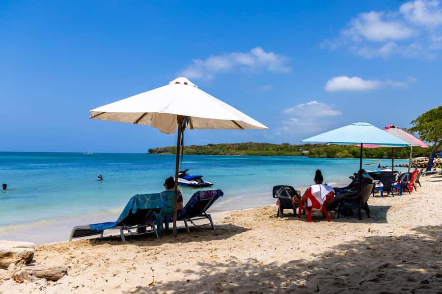 Rosario Islands -Barú : Agua Azul Beach, with lunch - What the day is really like from Cartagena to Barú