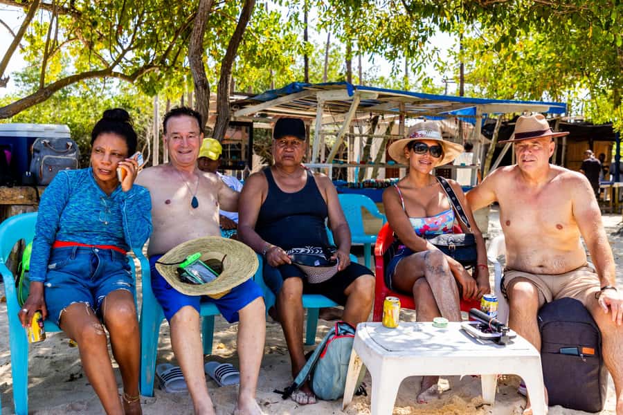 Rosario Islands -Barú : Agua Azul Beach, with lunch - Arriving at Playa Agua Azul