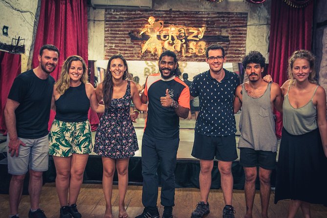 Salsa Tour in Cartagena with admission Ticket to Café Havana - Starting with salsa basics at Crazy Salsa Getsemaní
