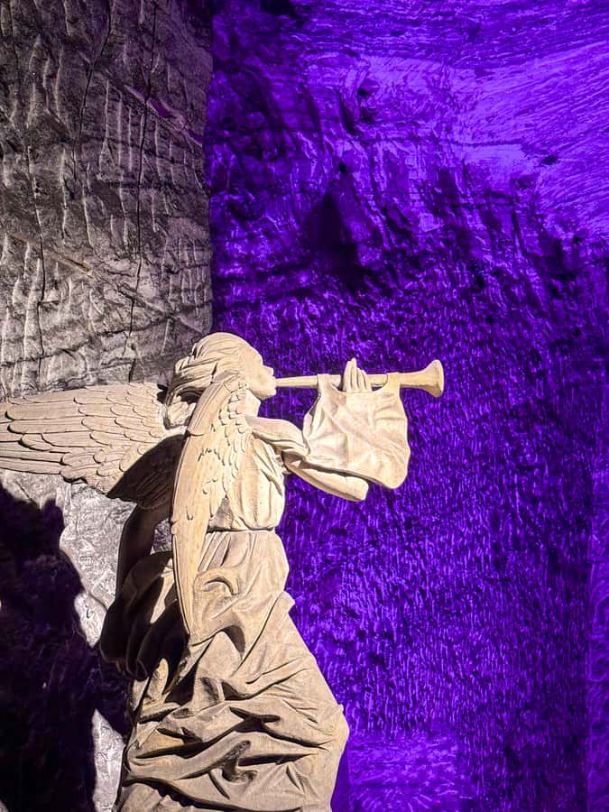 Salt Cathedral and Guatavita Lake with Lunch and Guide - Key points to know before booking