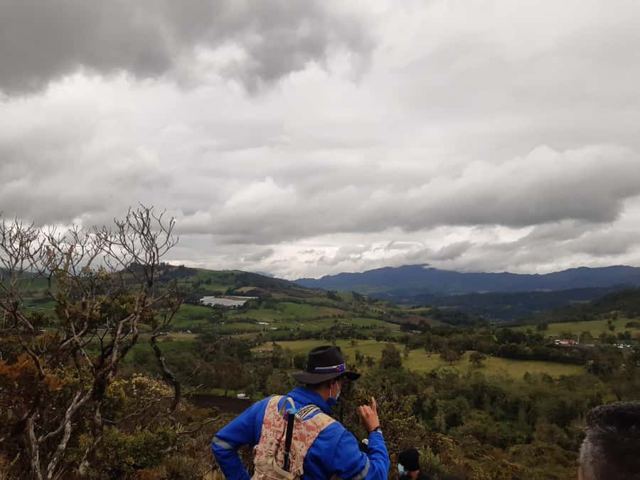 Salt Cathedral and Guatavita Lake with Lunch and Guide - The walk to Lake Guatavita at 2,668 meters