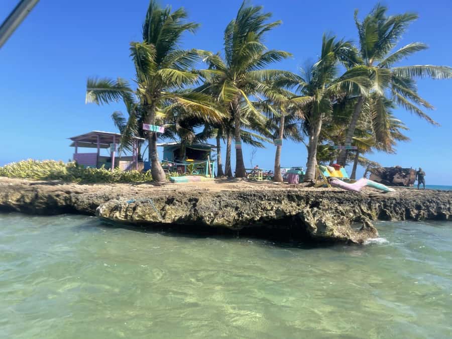 San Andrés: Island Pontoon Boat Tour - The first water ride to El Palito
