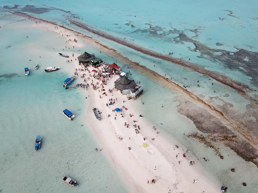 San Andrés: Island Pontoon Boat Tour - Meeting at Avenida Newball: the part to handle carefully