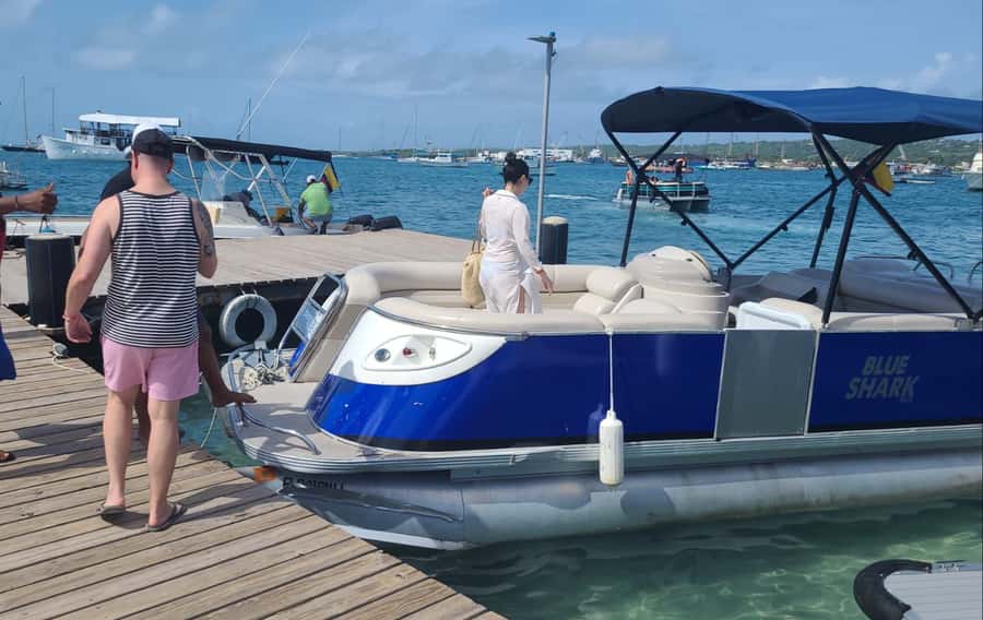 San Andres: Private Boat Trip with Aquarium and Beach Stops - Mangroves and the First Coastal Views