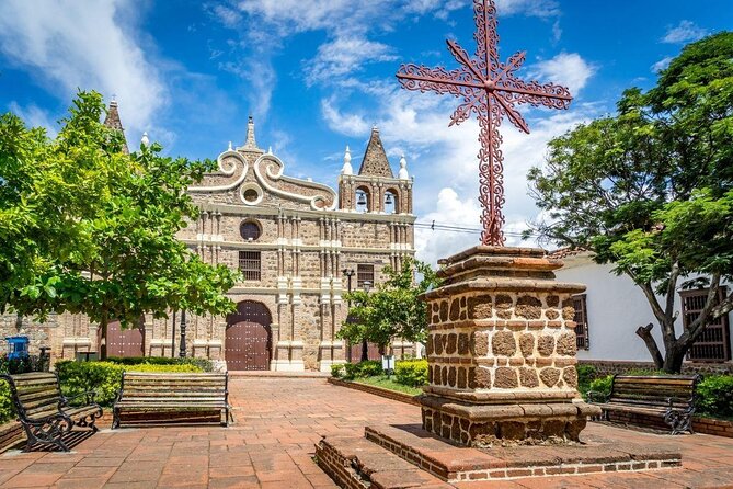 Santa Fe de Antioquia & Colonial Bridge Private Bilingual Guide - Key points at a glance