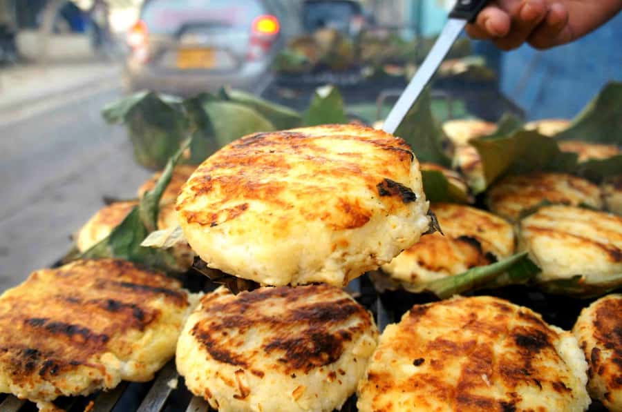 Santa Marta A Historical & Street food Experience - Iglesia San Francisco and San Miguel Cemetery