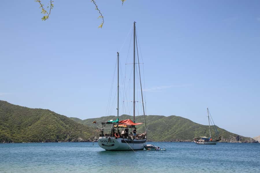Santa Marta: Sailboat day tour to Tayrona Park - The return journey and Santa Marta sunset