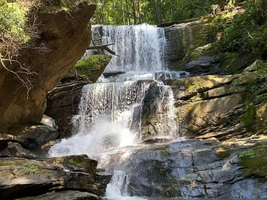 Santa Marta: Trekking in Minca Complete Waterfall Circuit - Ancestral trails through tropical forest