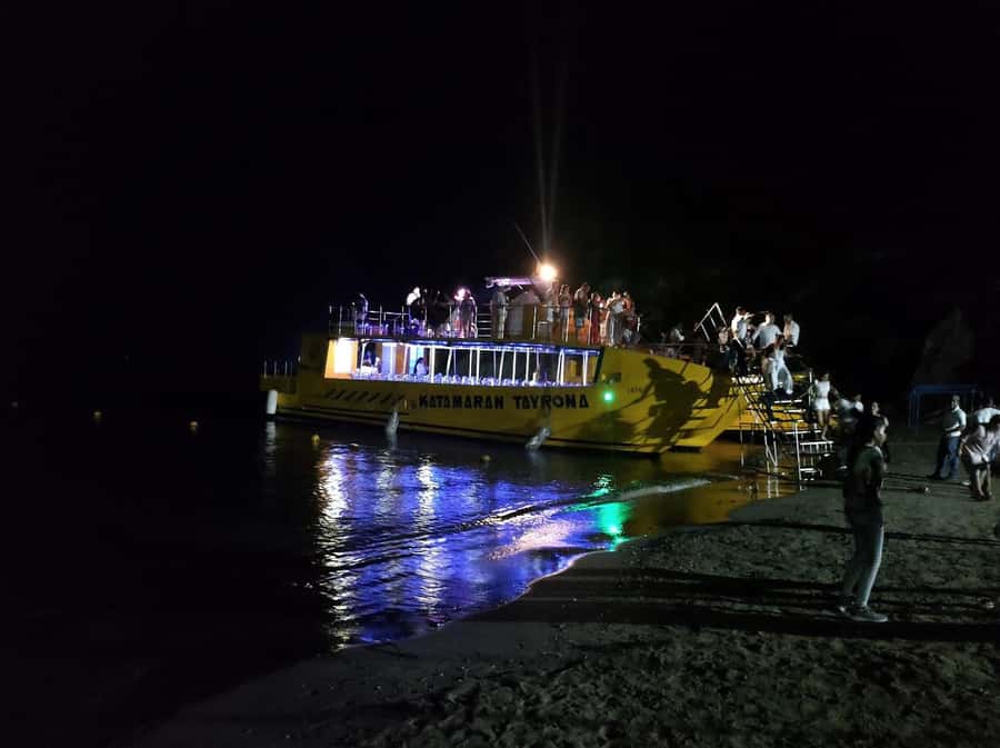 SANTAMARTA: White Night Tour in Katamaran with open bar - Five things to know before you book