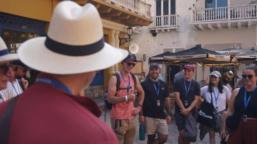 Shared Cartagena Old City Tour with Wireless Audio System - The wireless audio system: a small feature with a large benefit