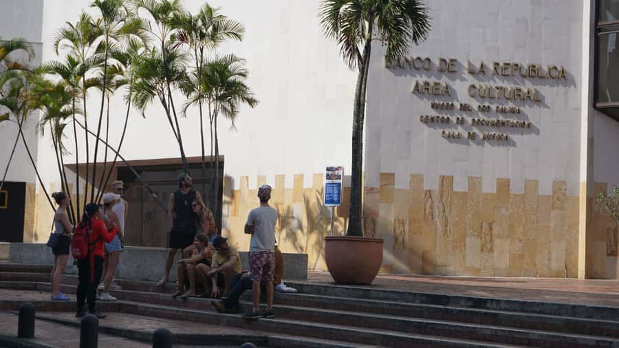 Shared Tour Cali's Historical Downtown - The River Boulevard and Cali’s public spaces